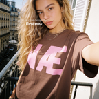 Woman wearing NÆ T-Shirt, Nah Shirt, Nope T-Shirt, Danish Slang Shirt, Scandinavian Humor Tee, Pink Text Shirt, Funny Danish Gift, Absolutely Not shirt, I don't think so

Original design and copyright by first row LA 2026.